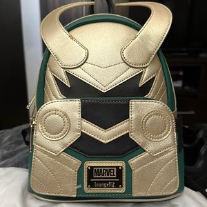 Marvel backpack lounge fly